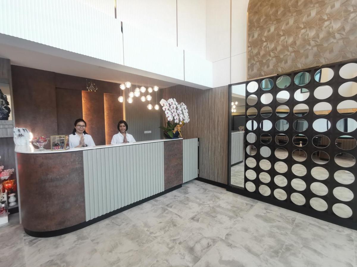 Abc@48 Hotel & Service Apartment Bangkok Bagian luar foto